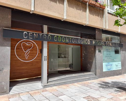 CENTRO ODONTOLÓGICO MIGUEL GONZÁLEZ